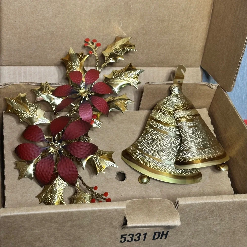 Home Interiors Holiday Vtg Metal Christmas Wall Decor Poinsettia Bells